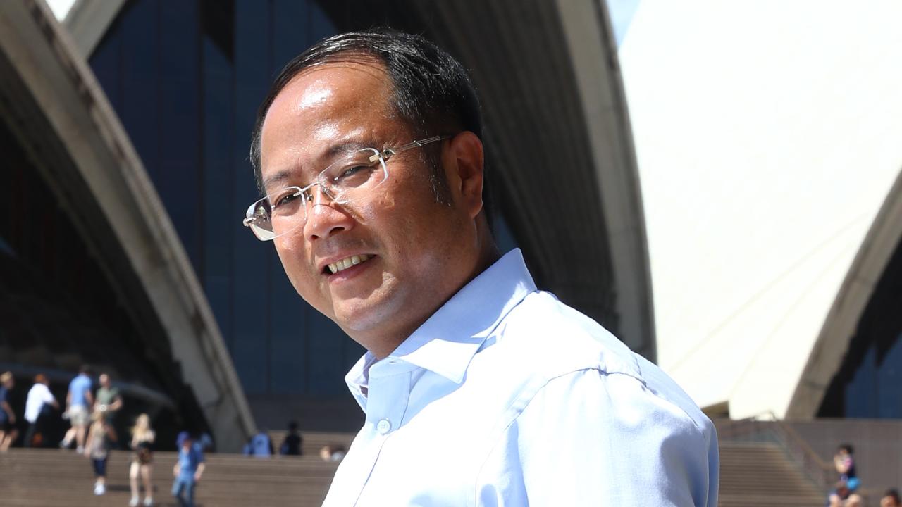 【深度报道】澳洲通过外国干涉法案后第一宗判决：亿万富豪黄向墨被拒绝入籍、入境| 新西兰毛传媒